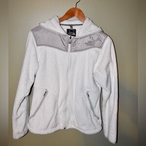 4/$20 The North Face zip up